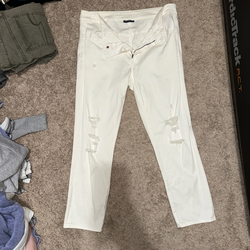 AE distressed white jegging crop